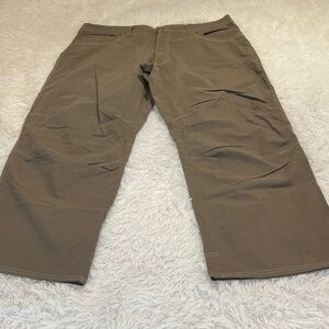 Pacific Trail Men's HIKING Khaki Chinos SIZE 40/32